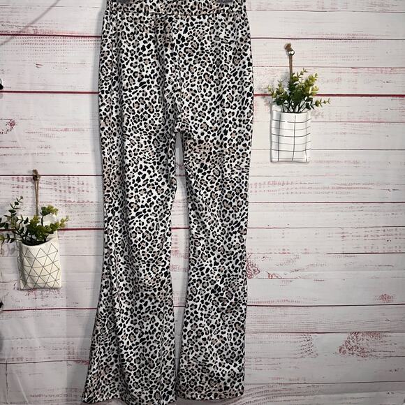 High Waisted Leopard Boutique Bell Bottoms | Size Large - Picture 3 of 3